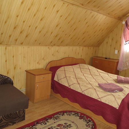 Bilyy Kamin Guest House Tatariv Room photo